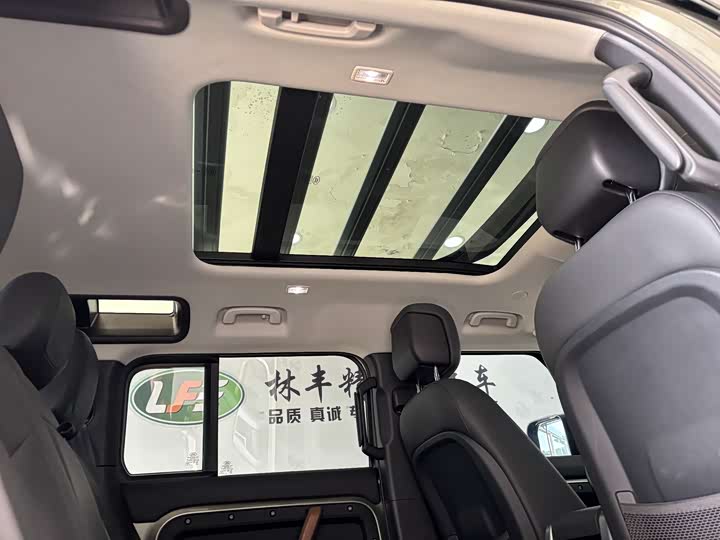 Land Rover Defender — фото 27