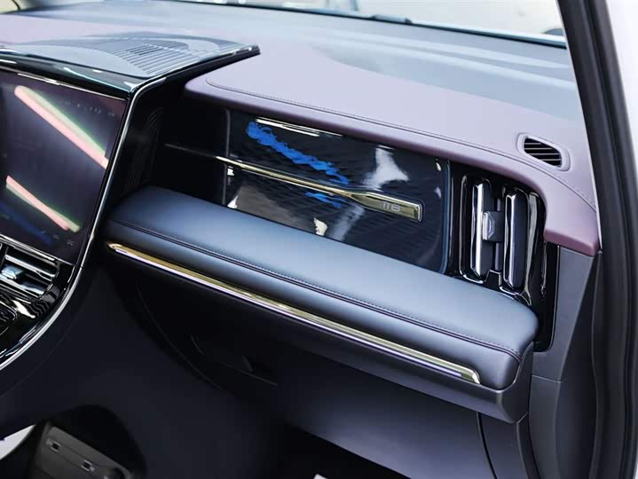 Trumpchi M8 2024 Hybrid — фото 29