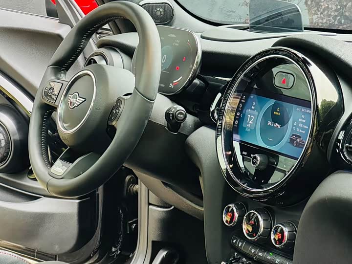 MINI Hatch — фото 12
