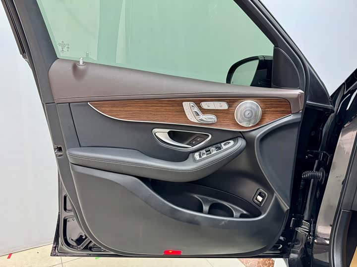 Mercedes-Benz GLC 2021 GLC 300 L 4 MATIC — фото 8