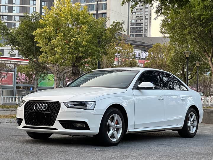 Audi A4L 35 TFSI автомат стандарт — фото 3