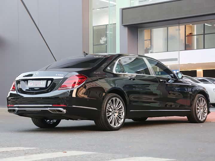 Maybach S-Class 2018 S 560 4 MATIC — фото 3