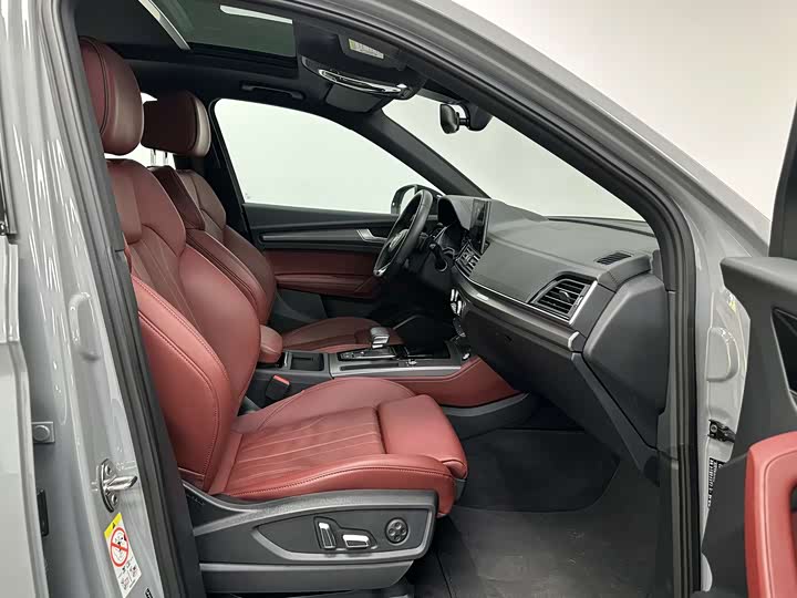 Audi Q5L 2025 40 TFSI — фото 15