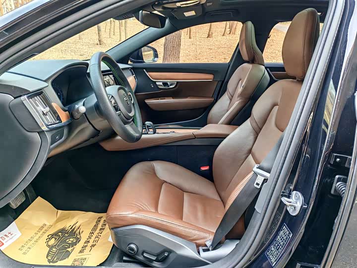 Volvo S90 2023 B 5 — фото 5