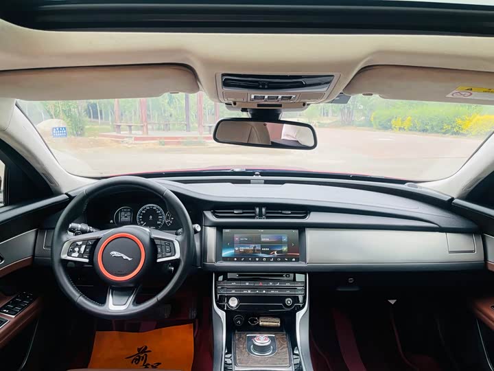 Jaguar XFL 2018 XFL 2.0 T 250 PS — фото 6