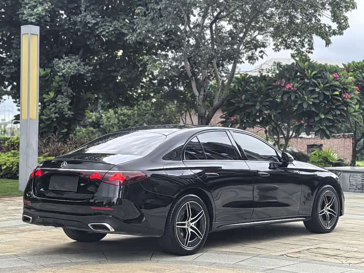 Mercedes-Benz E-Class E 260 спорт — фото 10