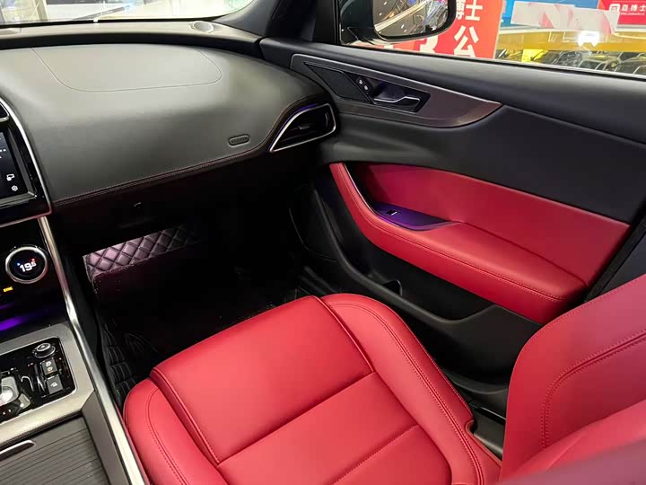 Jaguar XEL 2022 2.0 T 250 PS R-DYNAMIC S — фото 9