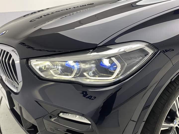 BMW X5 2019 x Drive 40i M — фото 9