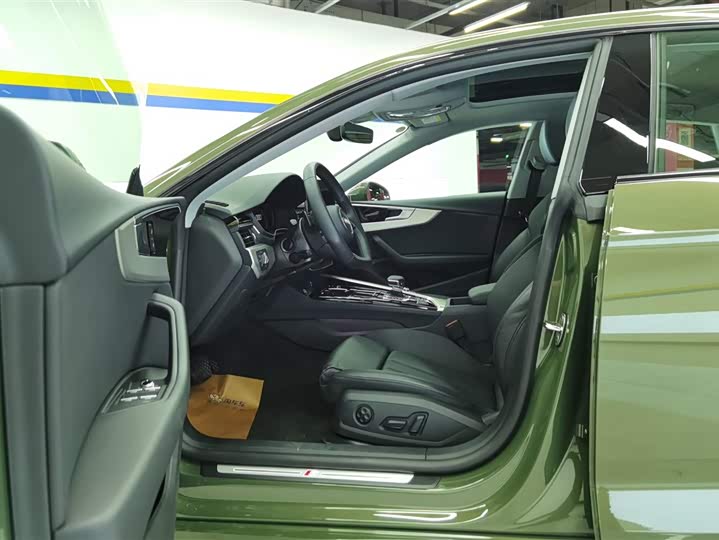 Audi A5 2024 Sportback 40 TFSI — фото 9