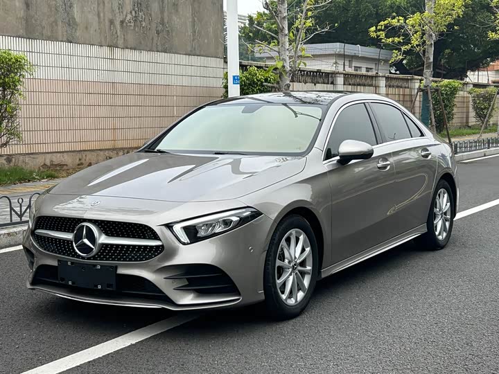 Mercedes-Benz A-Class 2020 A 200 L — фото 1