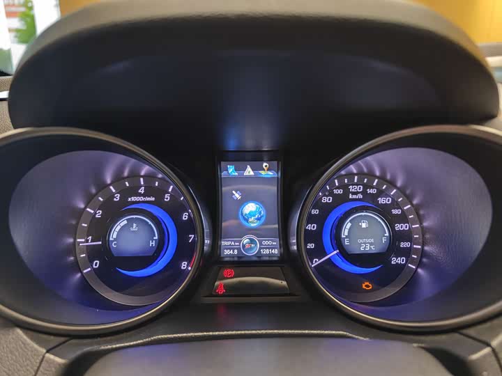 Changan CS75 2014 2.0 L MTLeading V — фото 33