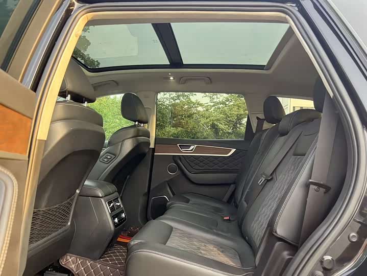 Hongqi HS7 2019 3.0 T AT 4 WD — фото 4