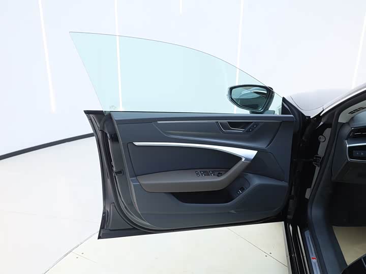 Audi A7L 2024 45 TFSI S-line — фото 9
