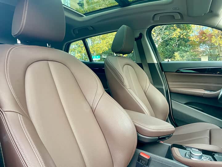 BMW X2 2021 s Drive 25i Leading M — фото 13