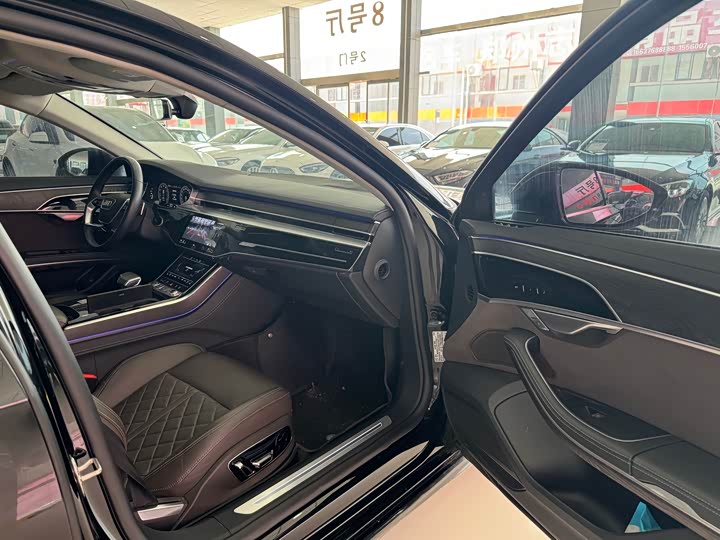 Audi A8 2023 A 8 L 50 TFSI quattro — фото 7