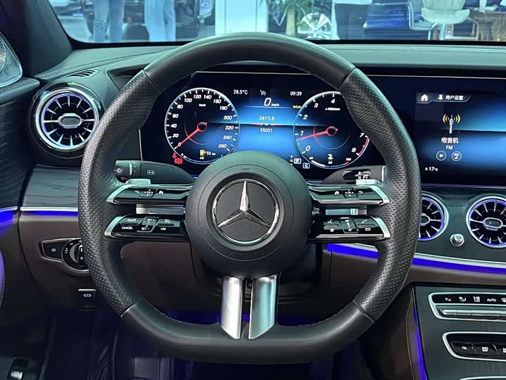 Mercedes-Benz E-Class 2023 E 260 L Sport — фото 15
