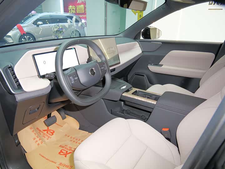 Volvo XC70 Hybrid 2026 2 WD Core — фото 15