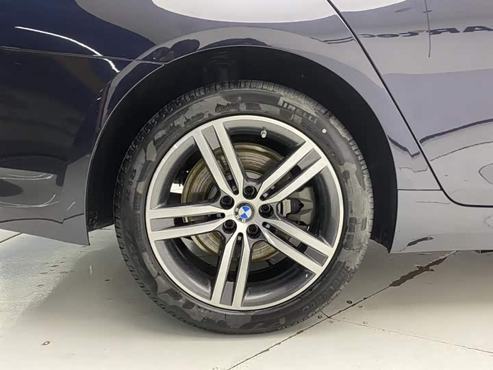 BMW 5-Series 2023 530 Li Leading — фото 11