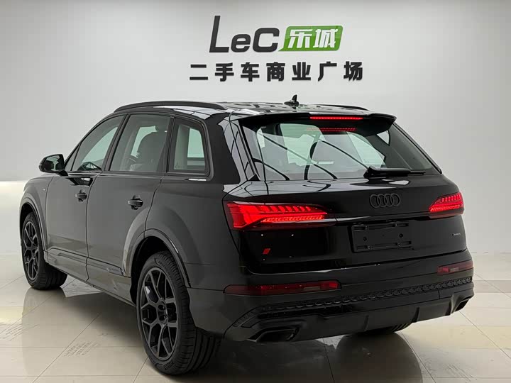 Audi Q 7 2025 45 TFSI quattro S line — фото 7