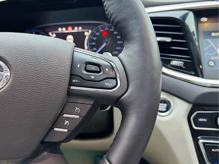 Trumpchi GS8 2017 320 T 2 WD ( ) — фото 22