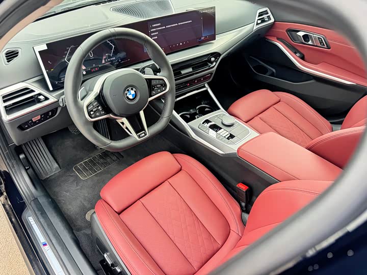BMW 3-Series 2025 325i M — фото 9