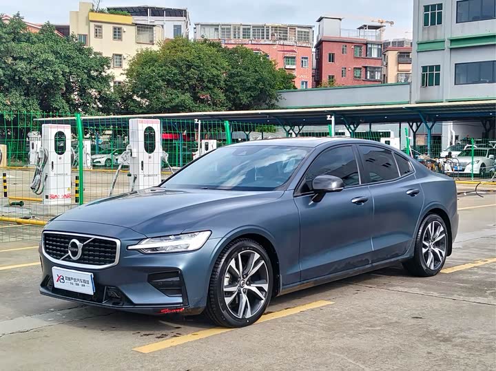 Volvo S60 2020 T 4 — фото 1