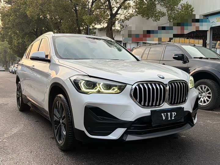 BMW X1 2020 s Drive 20 Li — фото 2