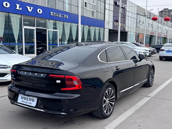 Volvo S90 Hybrid 2023 T 8 4 WD — фото 4