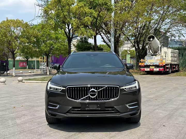 Volvo XC60 2021 T 5 4 WD — фото 2