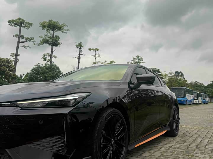 Changan UNI-V 2024 1.5 T Sport — фото 22