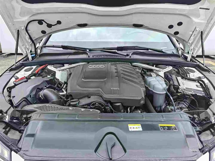 Audi A4L 2024 40 TFSI — фото 9