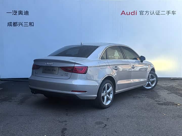 Audi A3 2014 Limousine 35 TFSI ATLuxury — фото 4