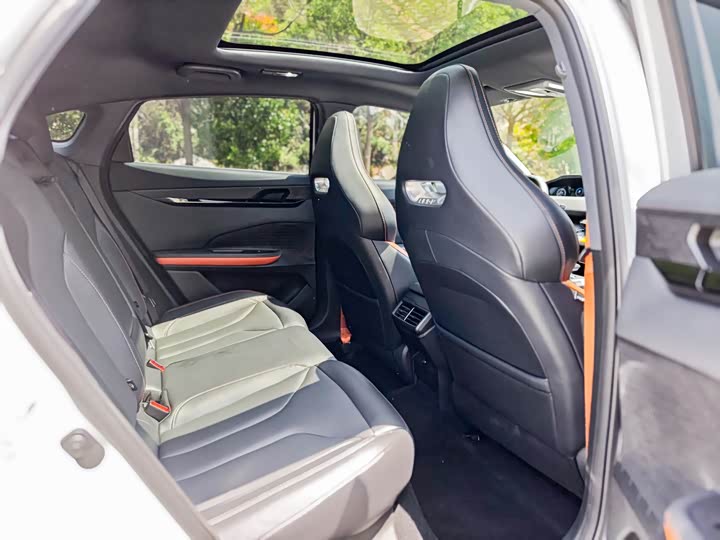 Changan UNI-V 2023 1.5 T Premium — фото 21