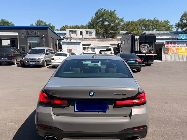 BMW 5 Series 540i M спортпакет — фото 5