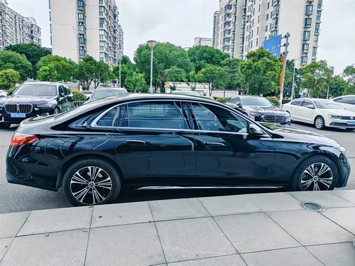 Mercedes-Benz E-Class E 260 L спорт — фото 7