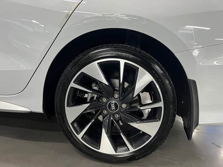 Audi A3 2023 A 3 L Limousine 35 TFSI Sport — фото 14