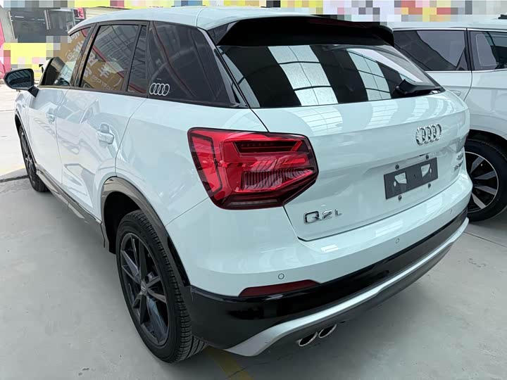 Audi Q2L 2021 35 TFSI — фото 17