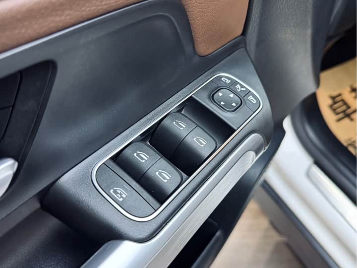 Mercedes-Benz GLB 2021 GLB 200 — фото 12