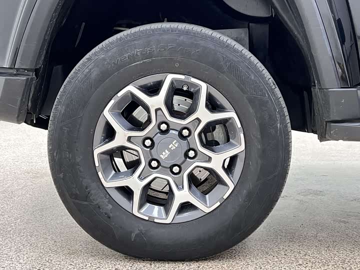 BAIC BJ40 2019 PLUS 2.3 T AT 4 WD VI — фото 8