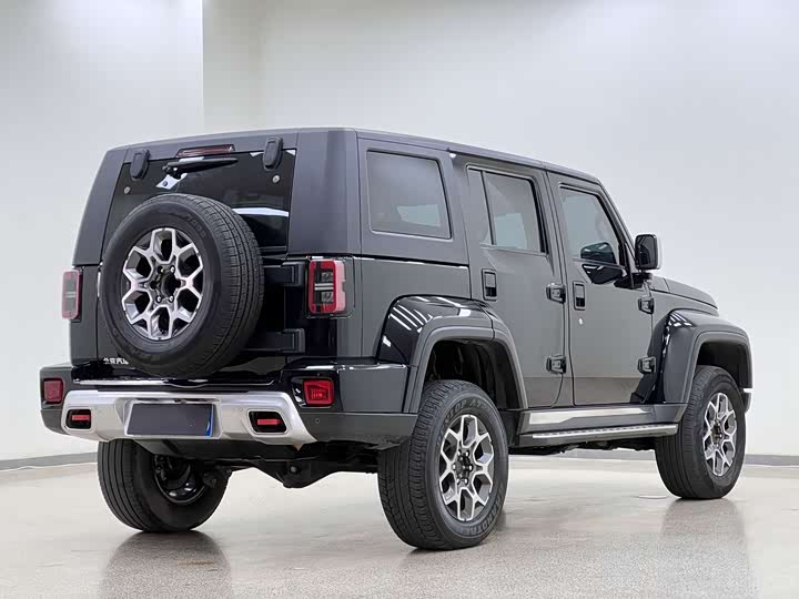 BAIC BJ40 2019 PLUS 2.3 T AT 4 WD VI — фото 4