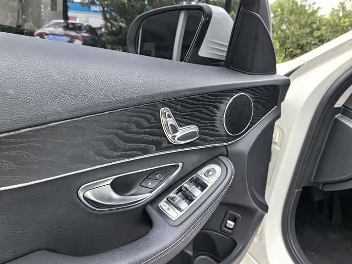 Mercedes-Benz C-Class 2015 C 200 — фото 19