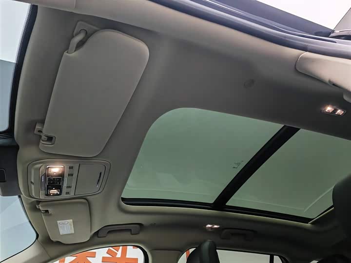 Lincoln Aviator — фото 14