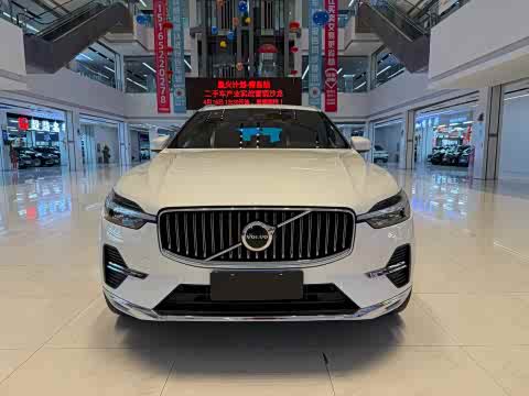 Volvo XC60 2024 B 5 4 WD — фото 17
