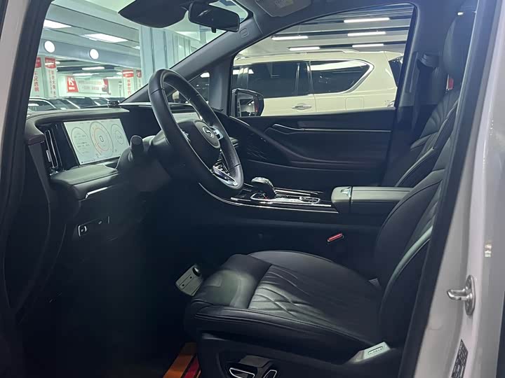 Trumpchi M8 2024 400 T — фото 14