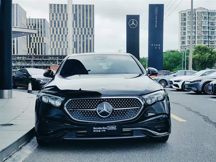 Mercedes-Benz E-Class E 260 L спорт — фото 2