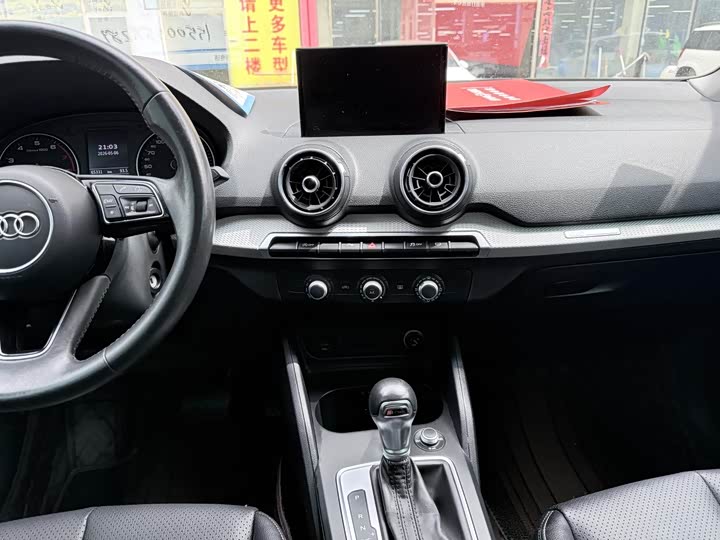 Audi Q2L 2021 35 TFSI — фото 15