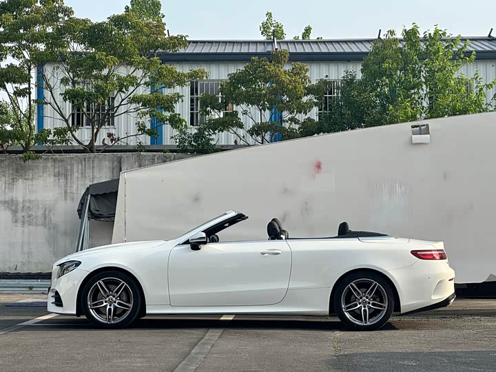 Mercedes-Benz E-Class 2018 E 200 4 MATIC — фото 7