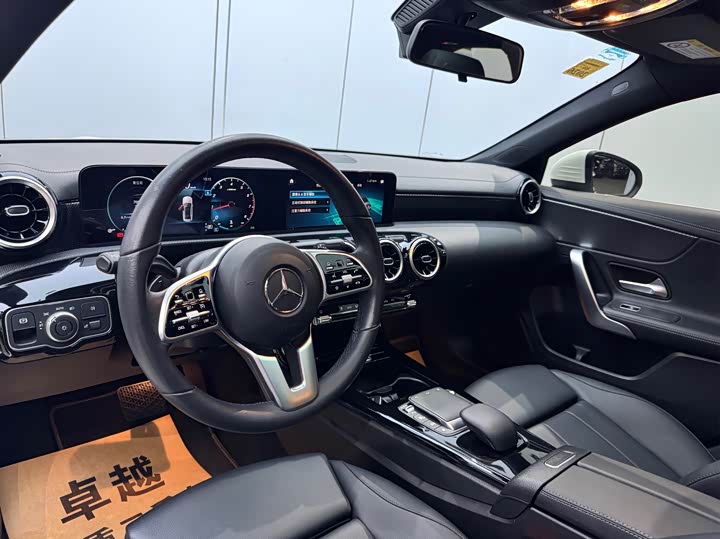 Mercedes-Benz A-Class 2022 A 200 L — фото 8