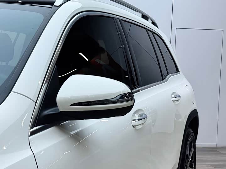 Mercedes-Benz GLB 2021 GLB 200 — фото 27