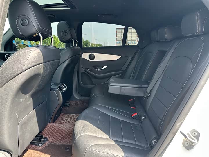 Mercedes-Benz GLC 2020 GLC 260 4 MATIC SUV — фото 6